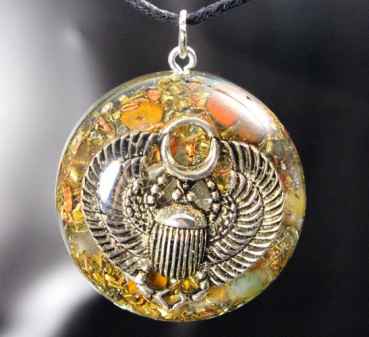 Orgonit Amulett Göttin Isis Skarabäus der Lebensbringer