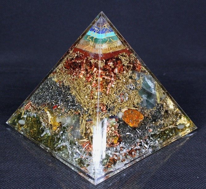Orpanit® Orgonit 7 Chakra „Reiki“ Usui Edelstein Pyramide XL