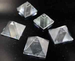 Bergkristall Pyramide Groß 15 mm Edelstein Energie